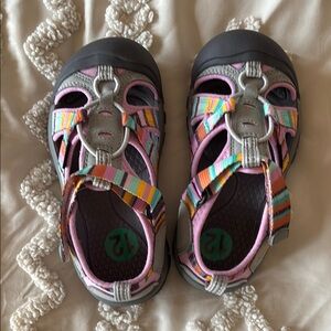 BRAND NEW Kids Keens!!!!!!!